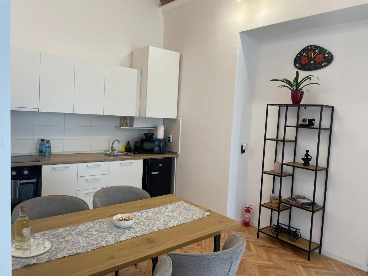 Central Apartment With 2 Bedrooms And 2 Bathrooms 拉迪亚 外观 照片