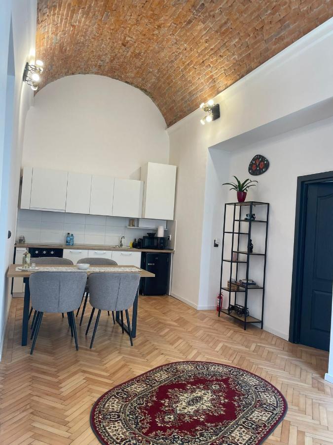 Central Apartment With 2 Bedrooms And 2 Bathrooms 拉迪亚 外观 照片