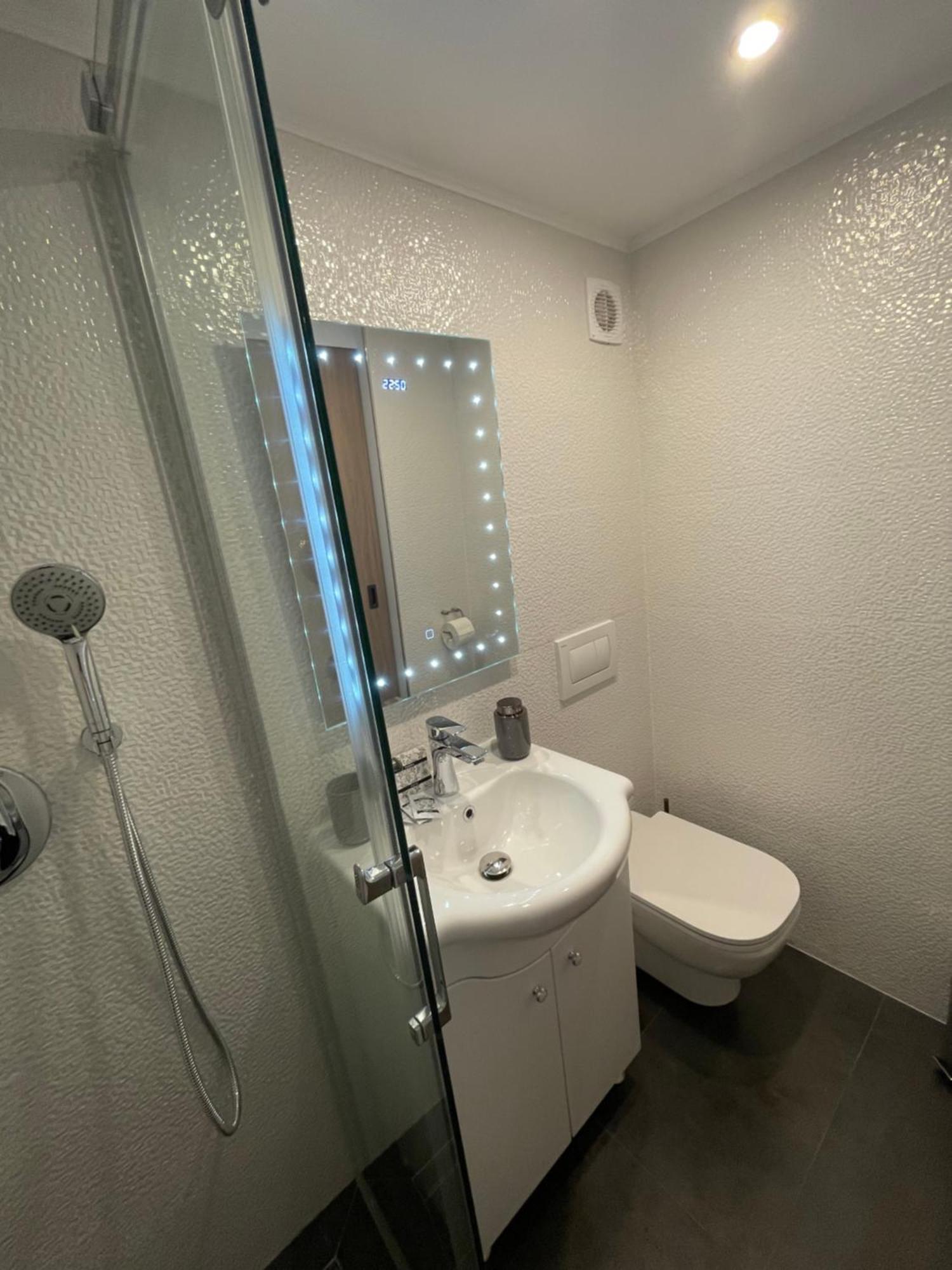 Central Apartment With 2 Bedrooms And 2 Bathrooms 拉迪亚 外观 照片